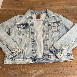 Gap Icon Denim Jacket, Light Indigo Size Medium